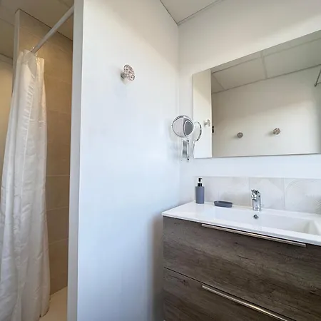 Le Tertre - Wifi Fibre, Tv, 2 Parkings, Moderne Daire Basse-Goulaine